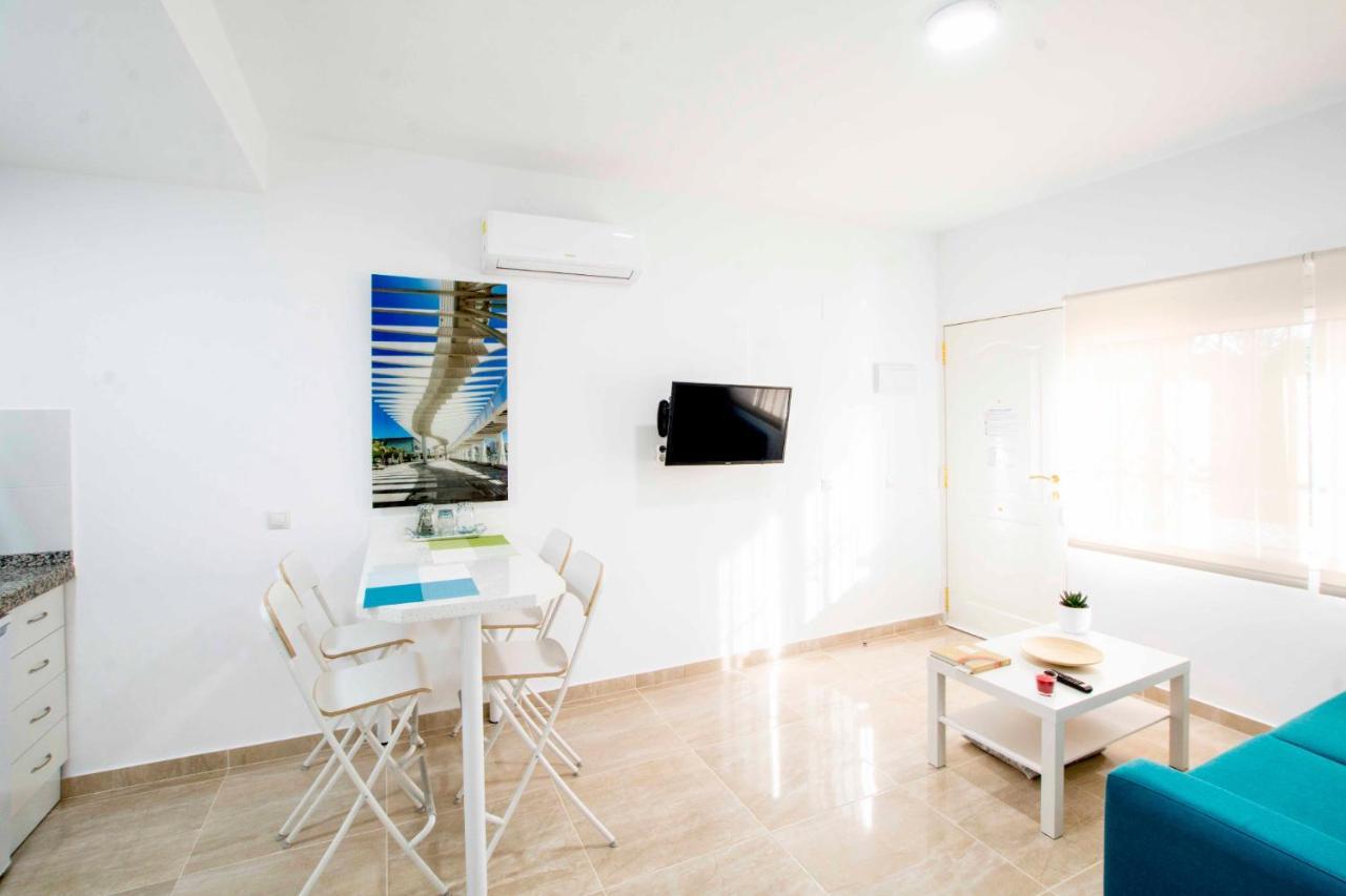 טורמולינוס Apartamentos Los Alamos Sardinero מראה חיצוני תמונה