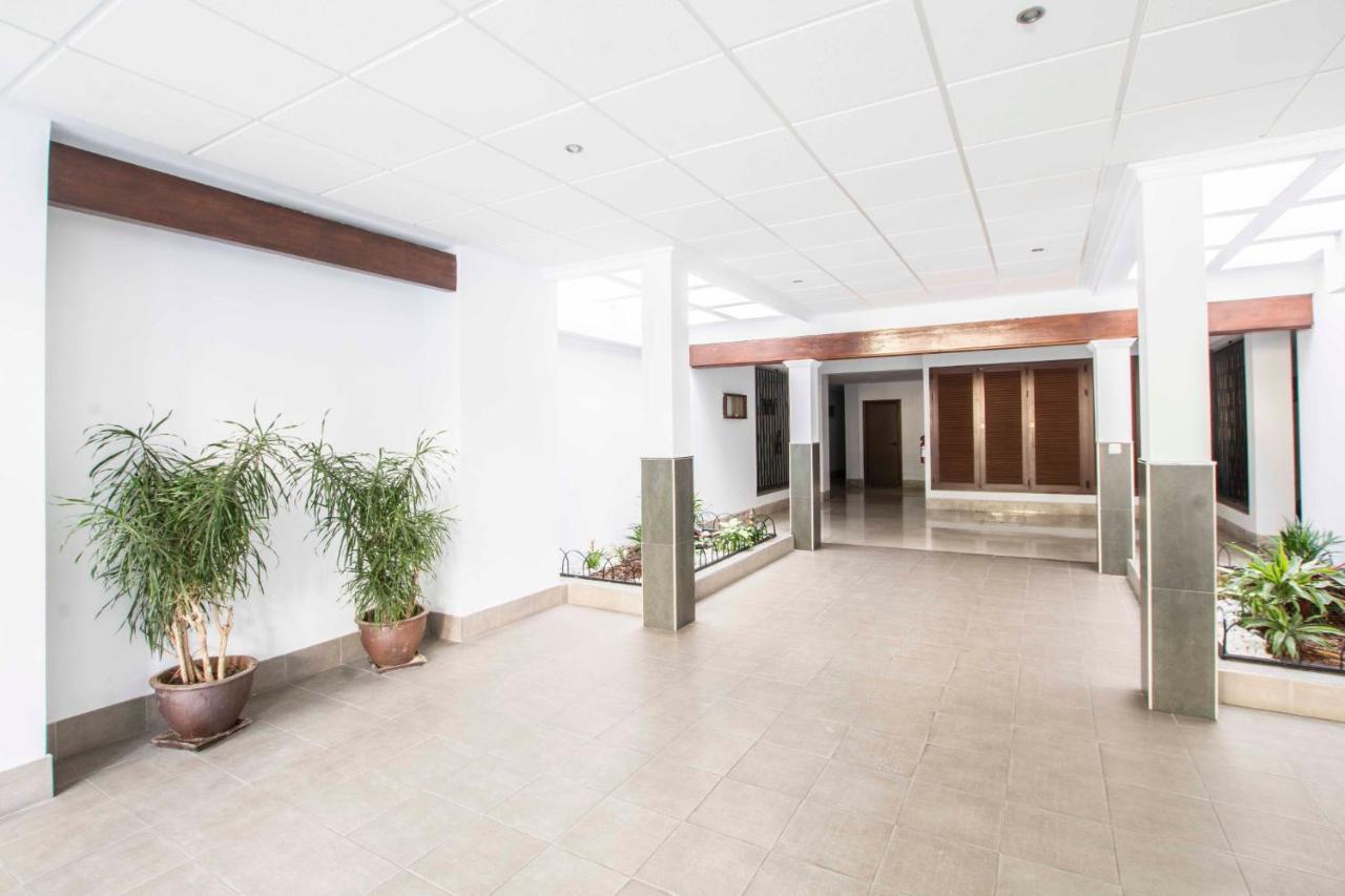 טורמולינוס Apartamentos Los Alamos Sardinero מראה חיצוני תמונה